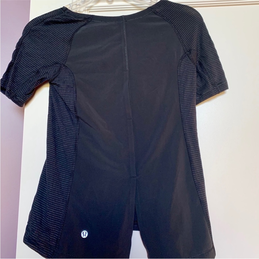 Lululemon Black Shirt